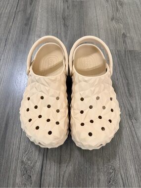 Crocs Classic Geometric Clogs